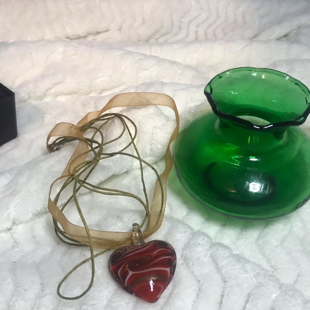 Glass heart necklace orange gold white swirl - Picture 7 of 9
